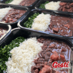 Feijoada com arroz e couve